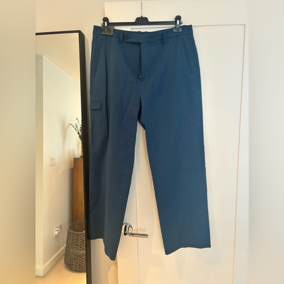 Kotn Men’s Laureate Linen Suit - Picture 8 of 8